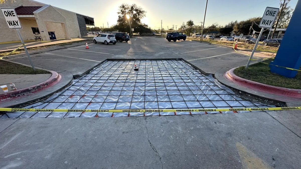 Equipment and loading dock pads